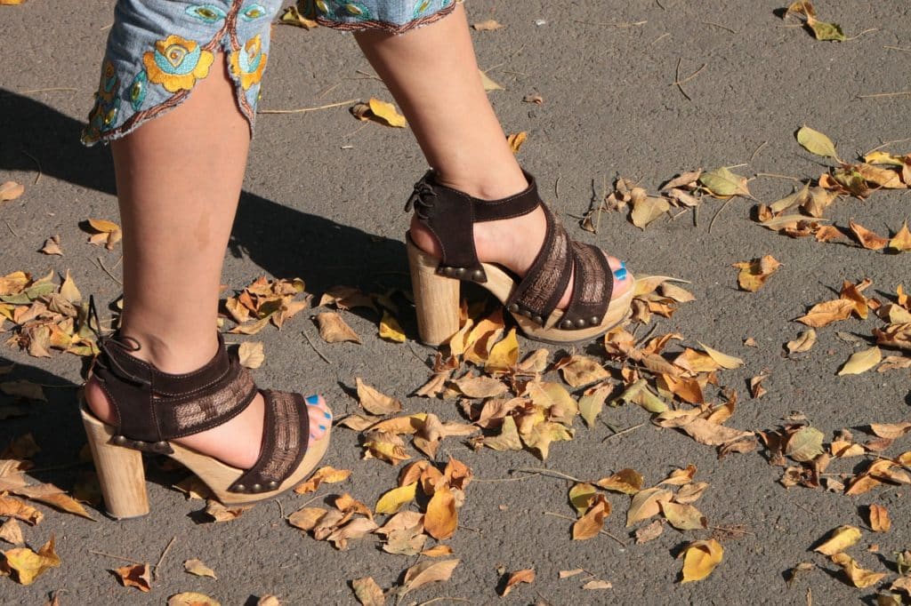 Open-toed wooden platform heels